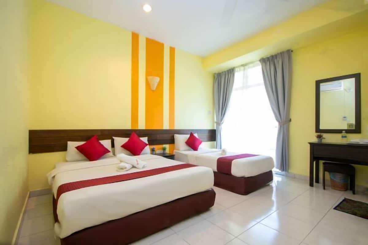 1 bedroom, desk, free WiFi, bed sheets