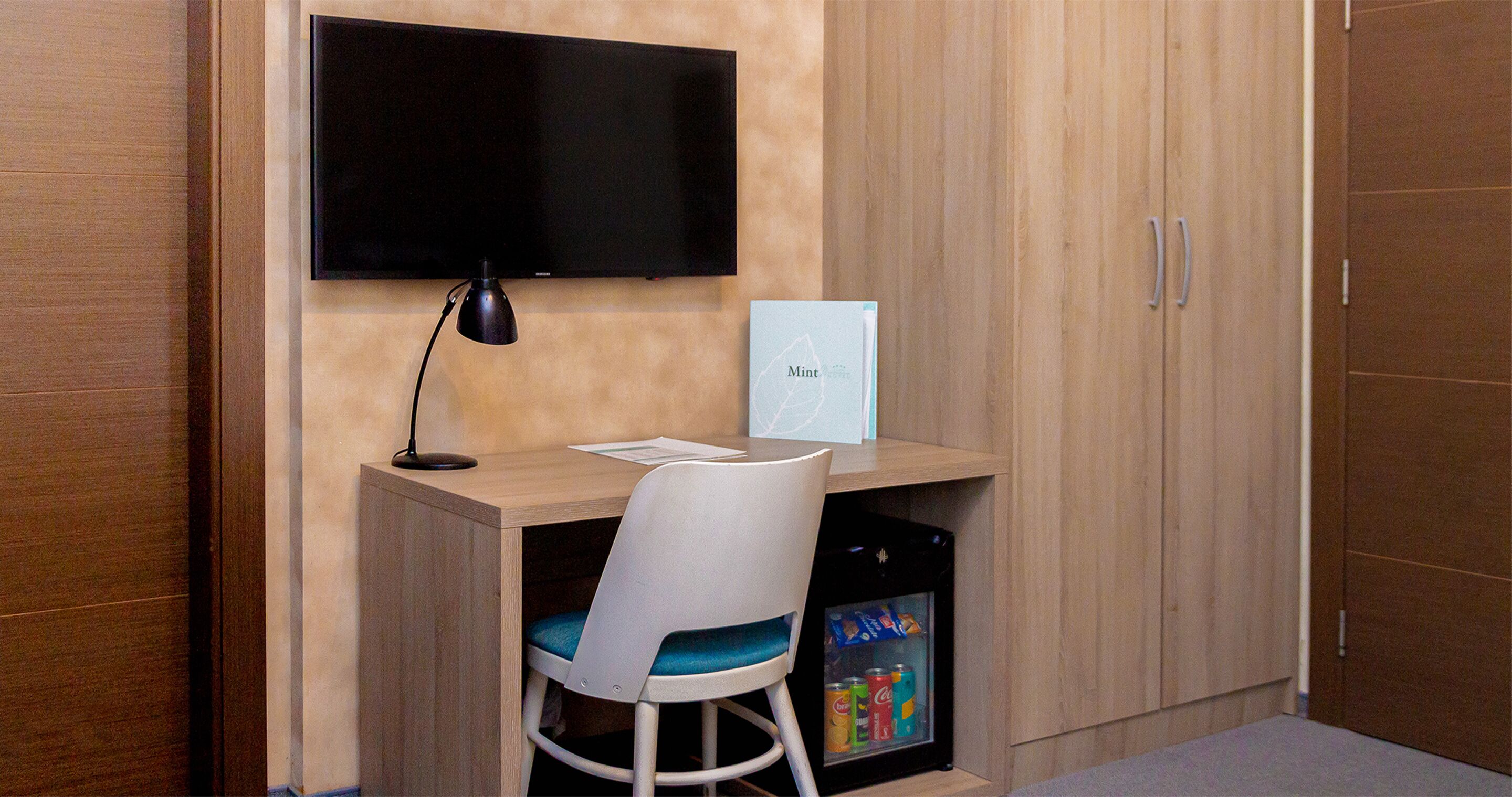 twin room with parking spot | 1 bedroom, premium bedding, minibar, in-room safe