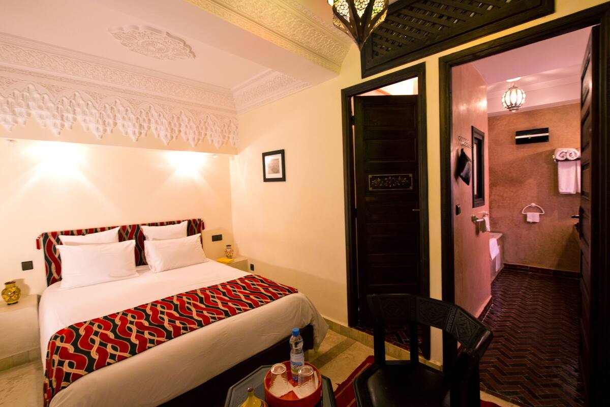Standard Double Room, 1 Queen Bed, Non Smoking | Premium bedding, in-room safe, blackout drapes, individually decorated
