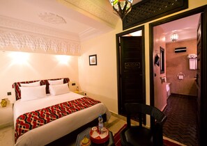 Premium bedding, in-room safe, individually decorated - Riad Signature (Marrakech)