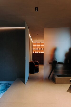 Espace de soins pour les couples, sauna, bain à remous, hammam