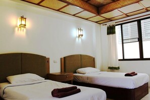 Habitación Deluxe con 1 cama matrimonial o 2 individuales | Camas extra y wifi gratis