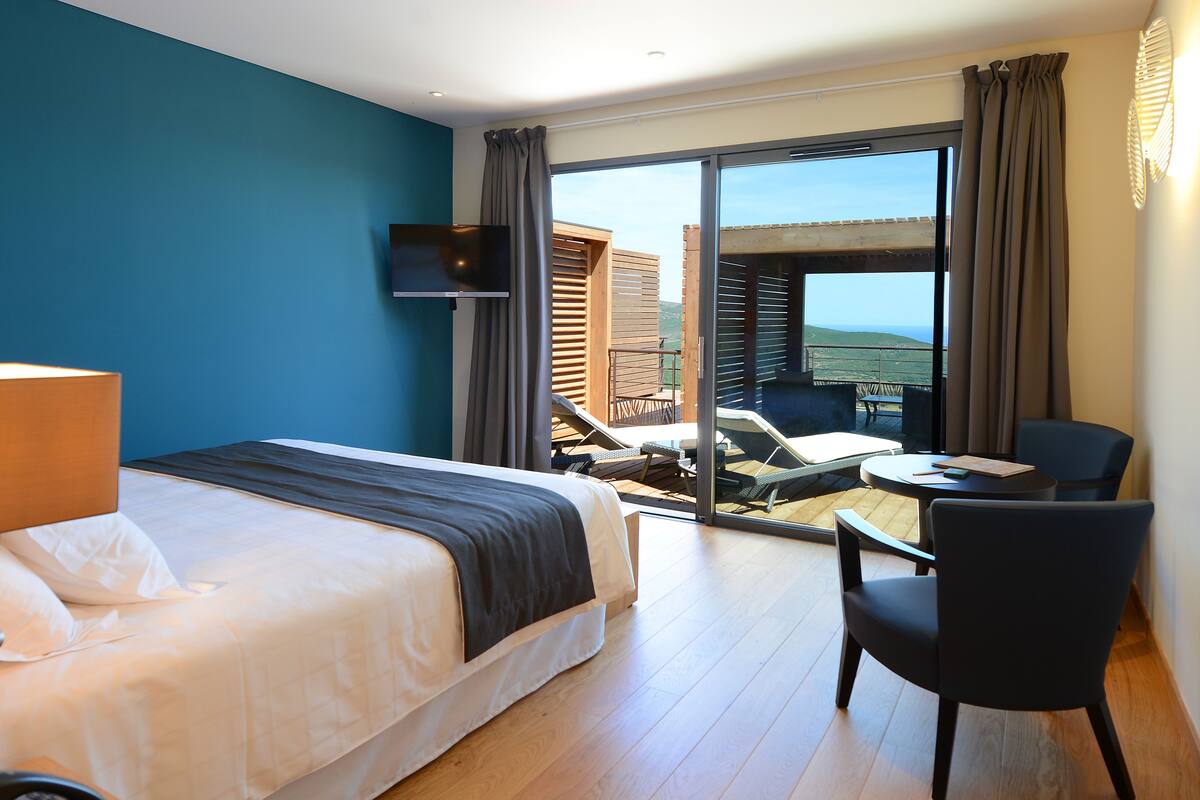 panoramic double room, terrace, sea view | premium bedding, minibar, in-room safe, free wifi