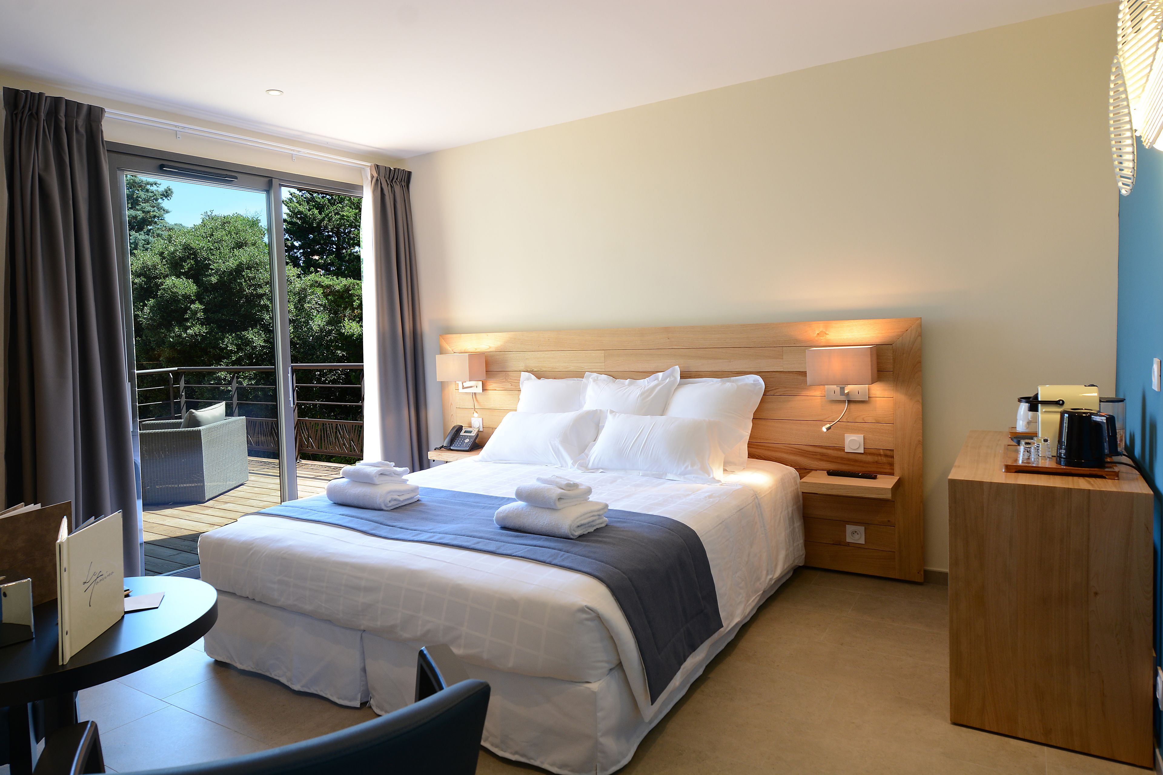 standard double room, accessible, sea view | premium bedding, minibar, in-room safe, free wifi