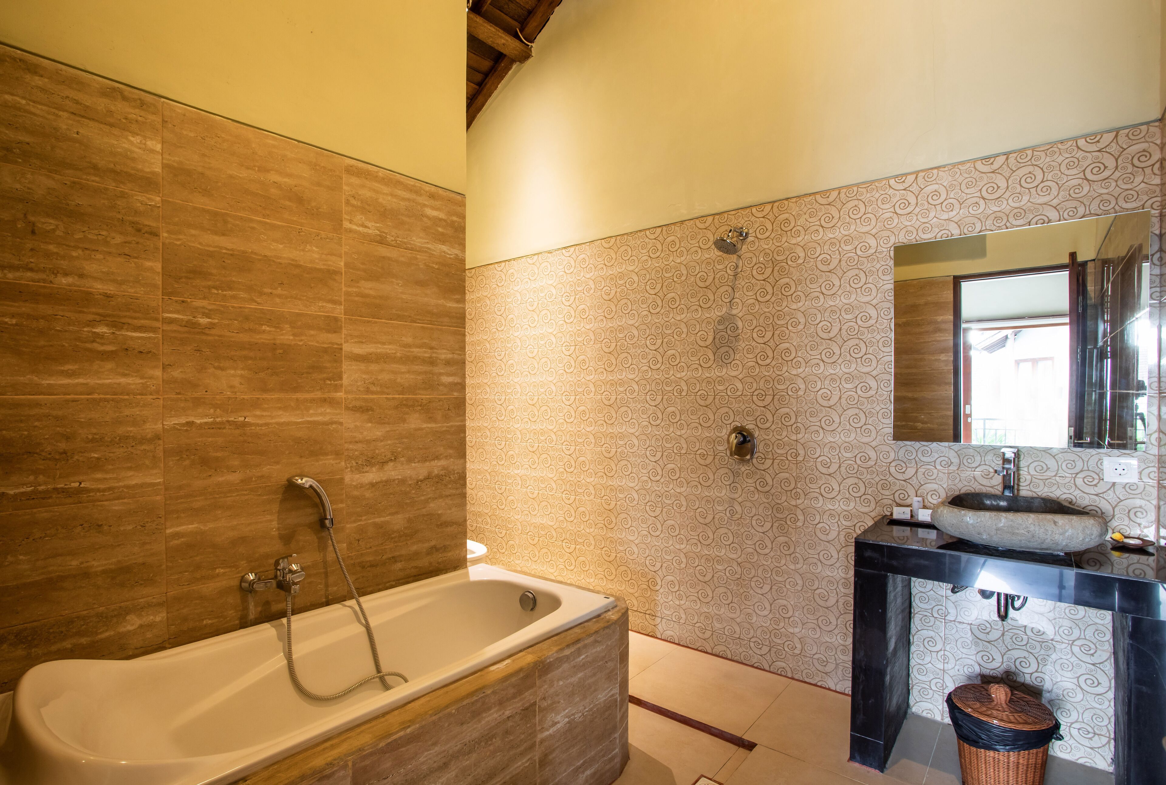 2 bedroom villa | bathroom | shower, free toiletries, hair dryer, bathrobes