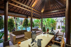 Business centre - Bakung Ubud Resort and Villa (Ubud)