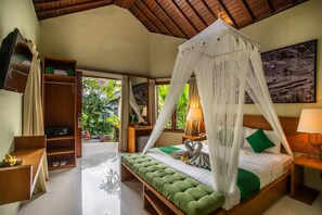 1 Bedroom Villa | Minibar, in-room safe, desk, blackout drapes - Bakung Ubud Resort and Villa (Ubud)
