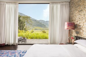 Minibar, in-room safe, individually furnished, desk