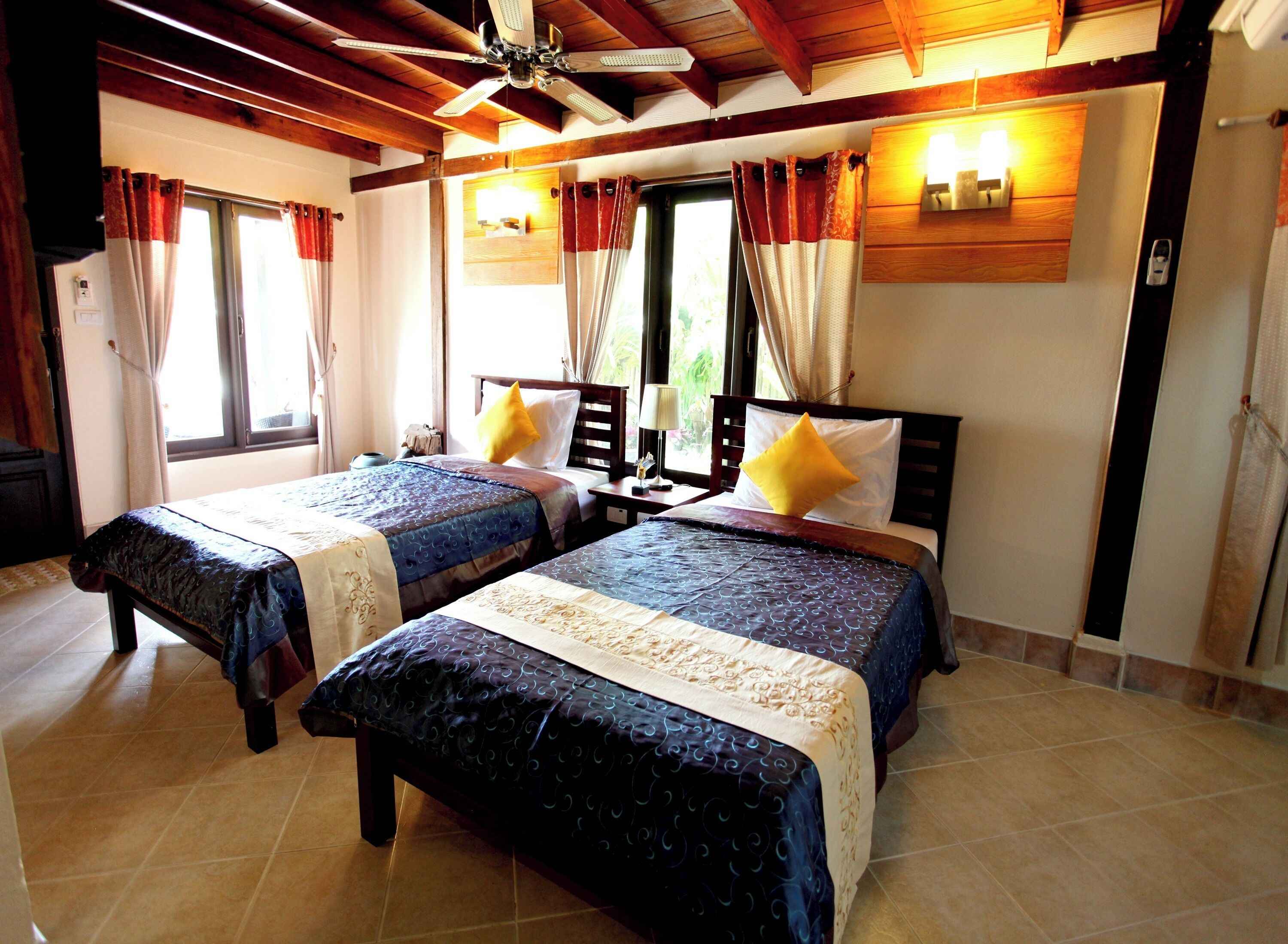 Grand Deluxe Twin (Ground floor) 