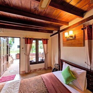 In-room safe, desk, rollaway beds, free WiFi - Ao Nang Home Stay (Krabi)