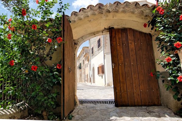 Entrada de la propiedad