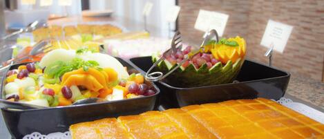 Alimentos y bebidas