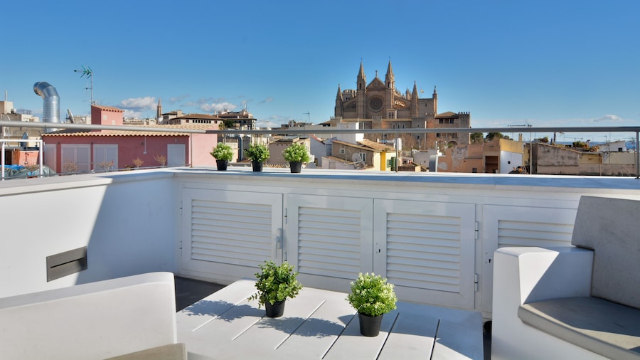 Lonja Suites Apartments