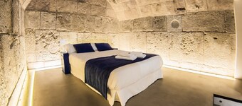 Lonja Suites Apartments 