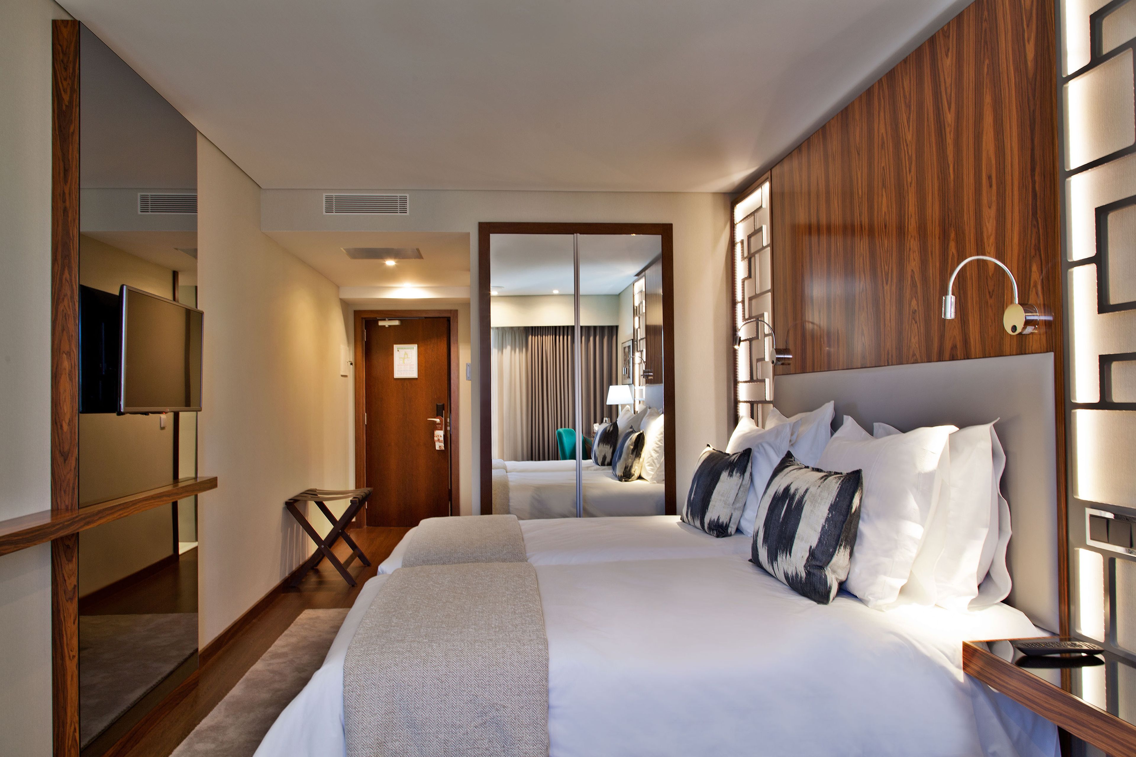 minibar, in-room safe, desk, soundproofing