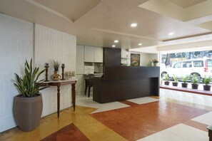 Lobby - Hotel Executive Residency (Pune)