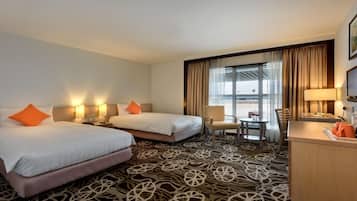 迷你吧、客房內保險箱、書桌、熨斗/熨衣板