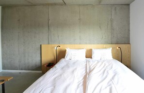 Executive tweepersoonskamer, uitzicht op het water | Luxe beddengoed, pillowtop-bedden, een kluis op de kamer