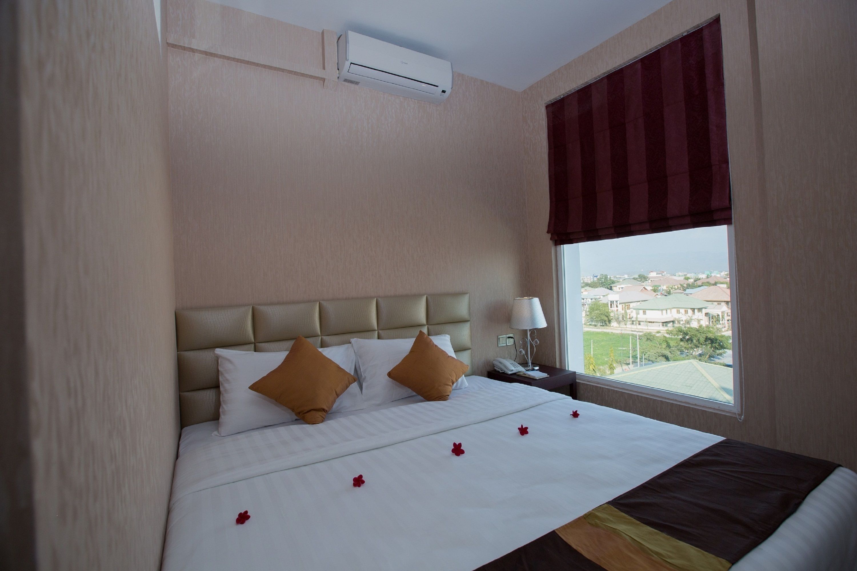 superior twin room | minibar, in-room safe, desk, blackout curtains