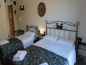 Superior Apartment (Castle View) | In-room safe, desk, iron/ironing board, free cribs/infant beds