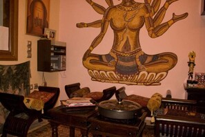 Tratamientos corporales, aromaterapia, masajes con piedras calientes 