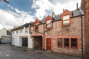 Front of property - City Retreat Edinburgh (Edinburgh)