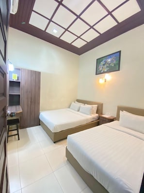 3 chambres, coffres-forts dans les chambres, bureau, Wi-Fi gratuit