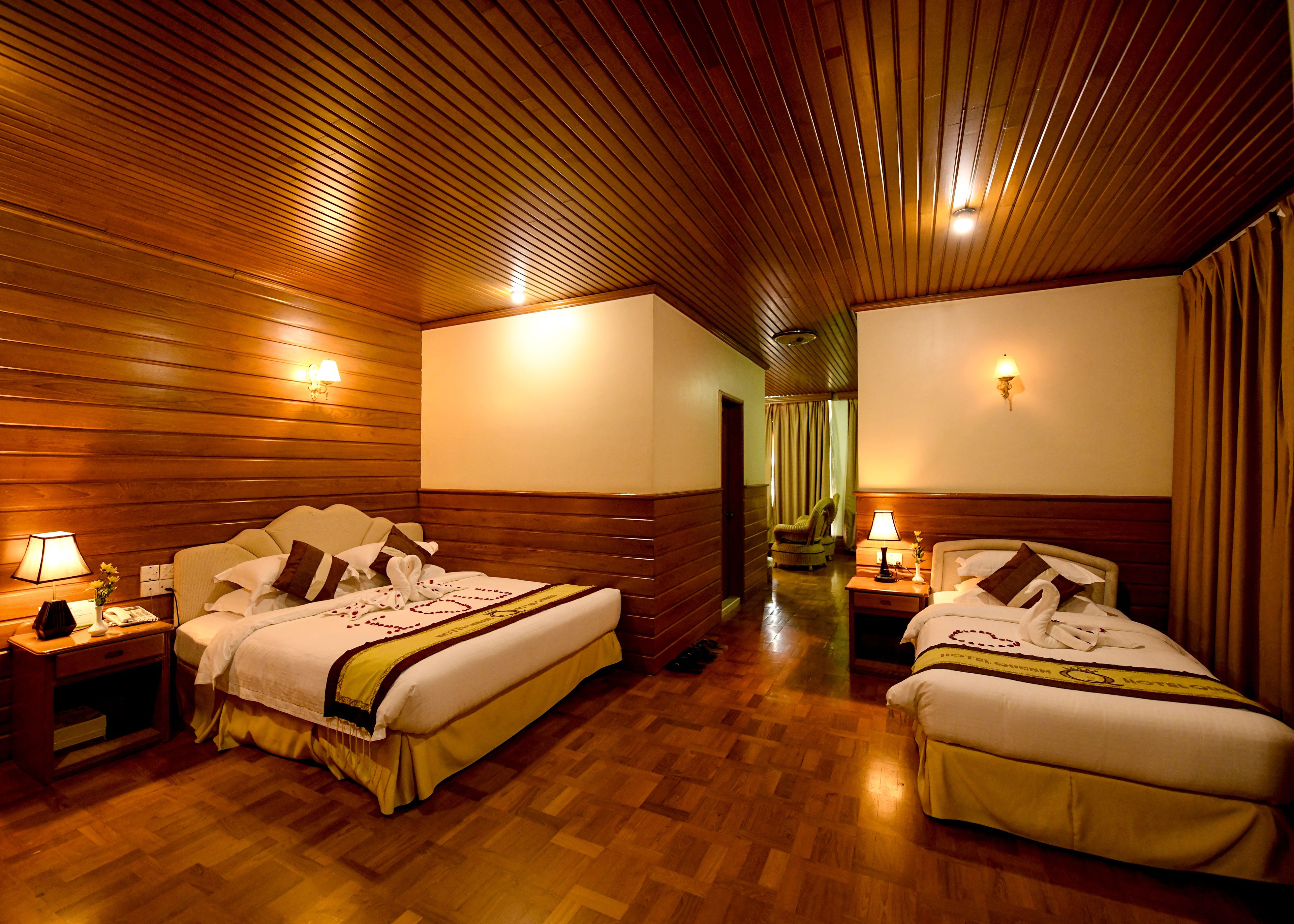 family suite (double or twin) | 1 bedroom, minibar, in-room safe, desk