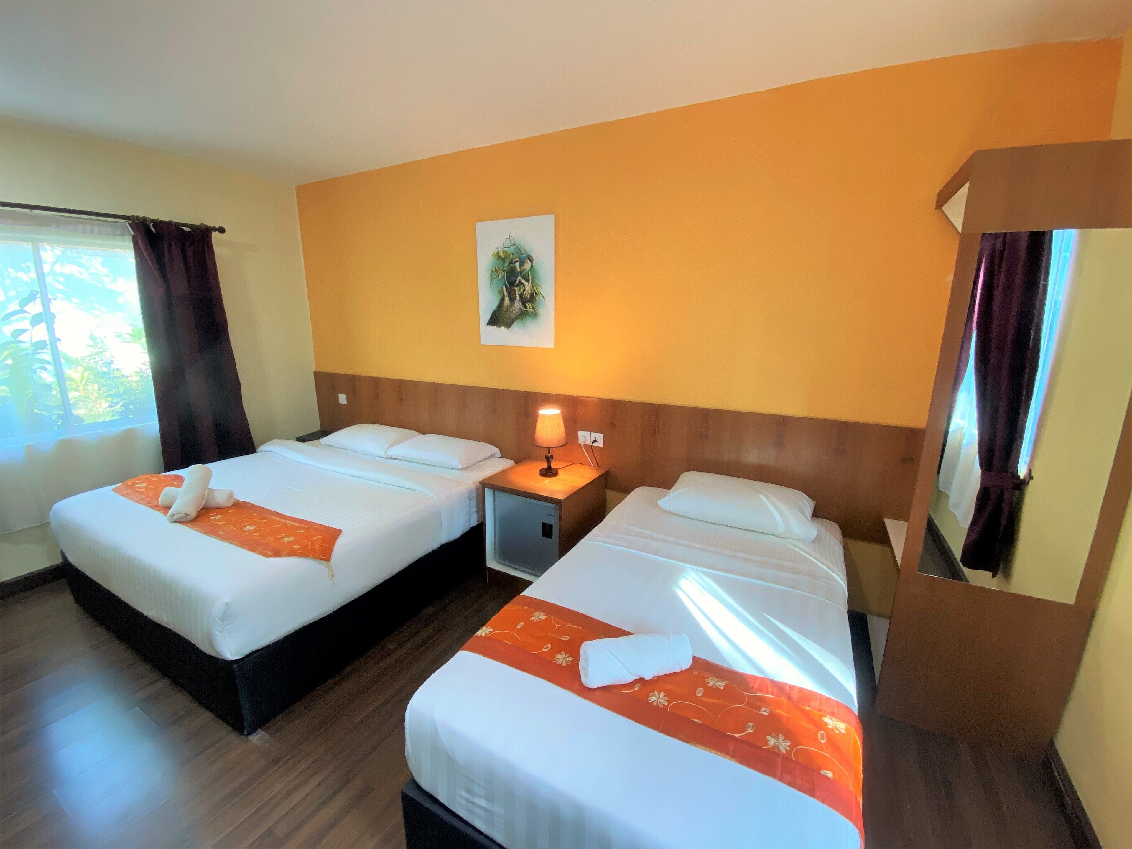 Soundproofing, free WiFi, bed sheets