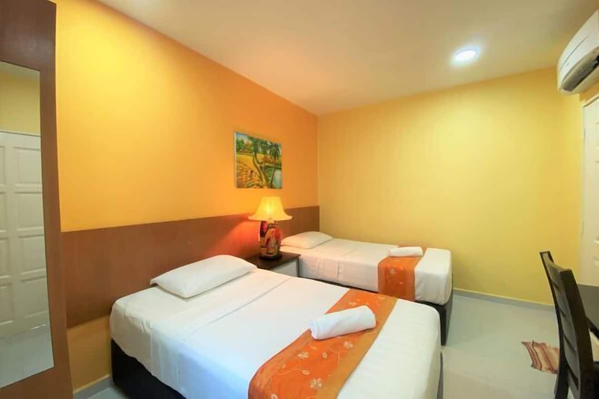 Soundproofing, WiFi (free), bed sheets