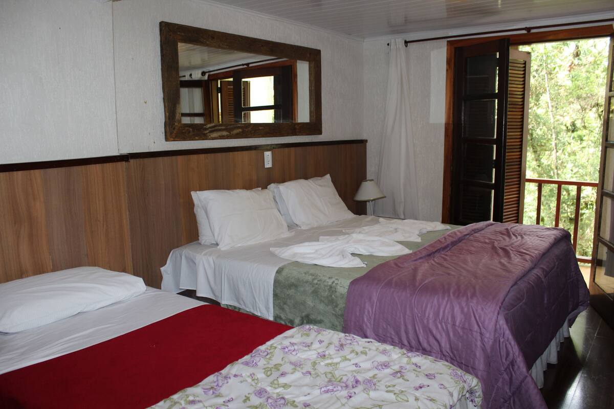 Minibar, iron/ironing board, free cots/infant beds, bed sheets