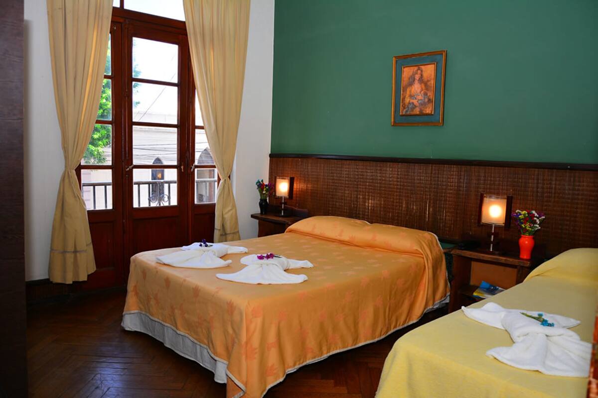 Triple Room | Desk, laptop workspace, WiFi (free), individually decorated