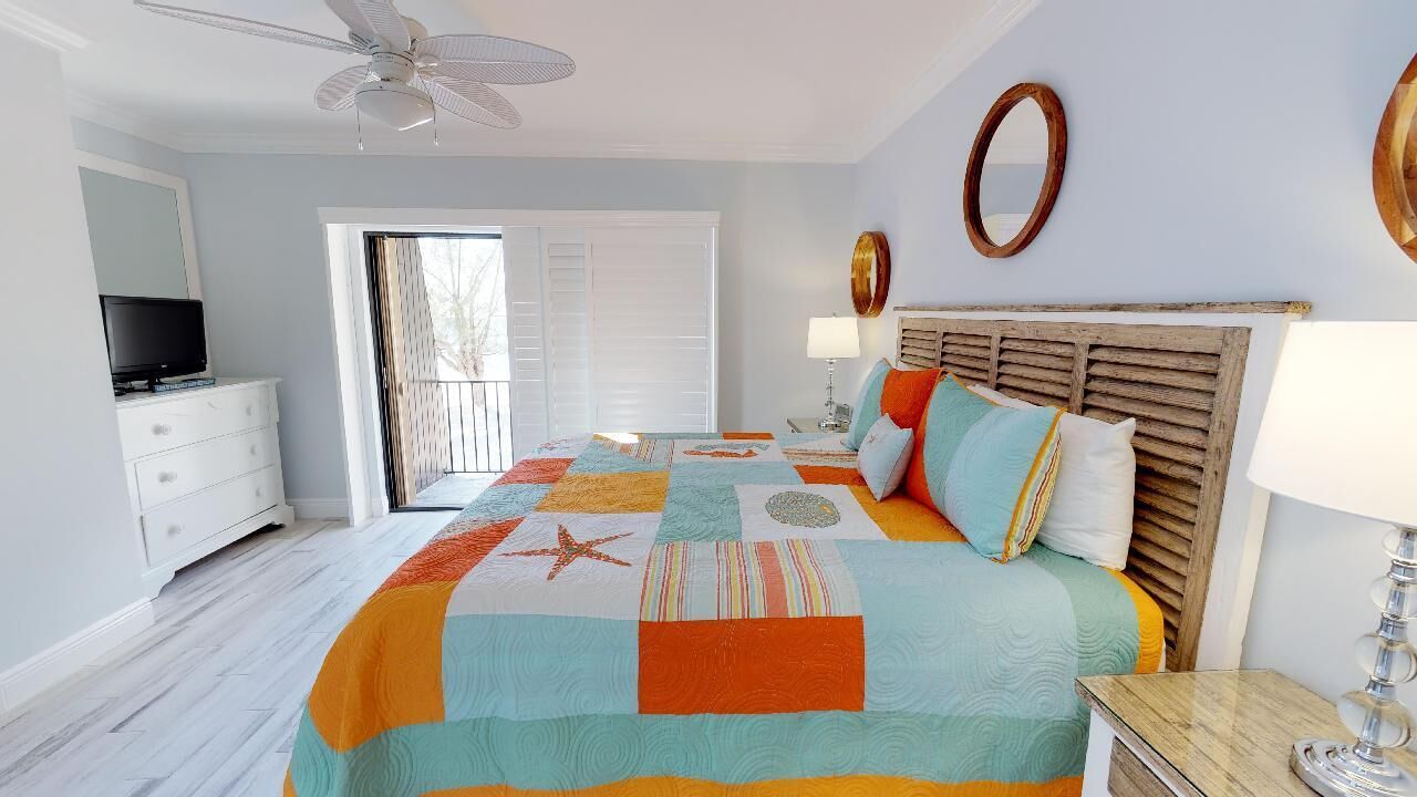 beachfront bliss: 2br ground floor town house | 3 bedrooms, premium bedding, pillow-top beds, in-room safe