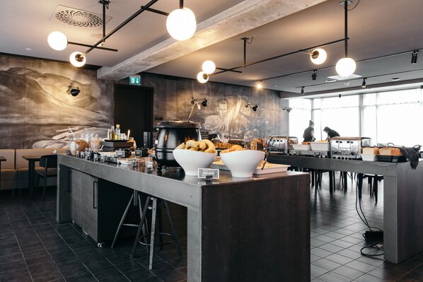 Petit déjeuner buffet compris tous les jours