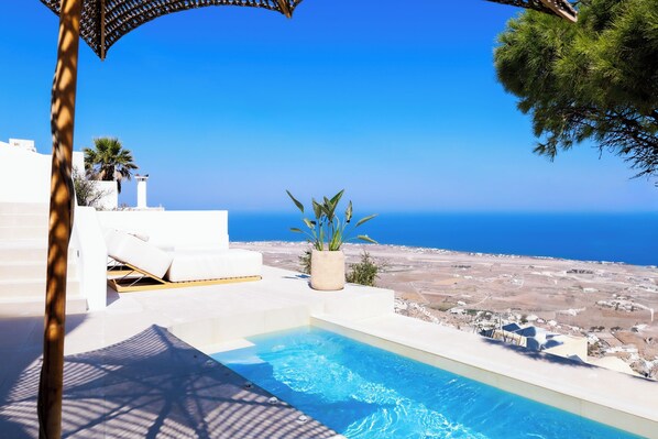 Suíte lua de mel, piscina particular, vista para o mar | Terraço/pátio