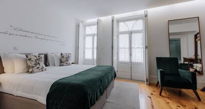 Trovador City Guest House