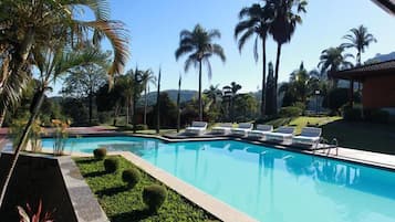 Piscina externa