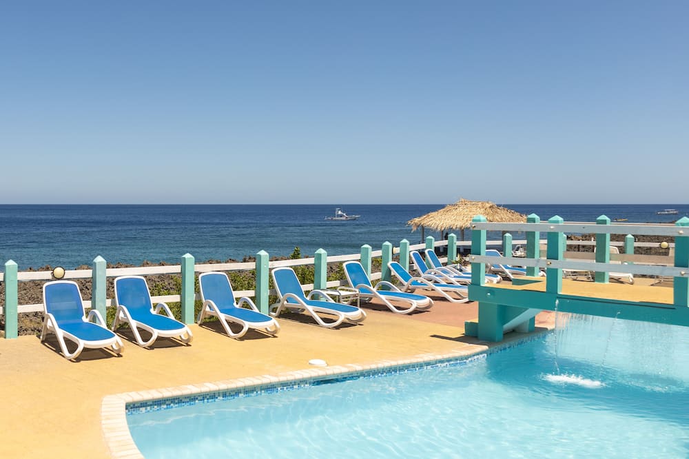 Seagrape Plantation Resort