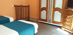 Familienzimmer, Terrasse | Zimmerausstattung