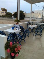 Desayuno buffet todos los días (con cargo)