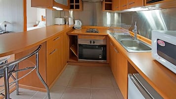 Geladeira grande, micro-ondas