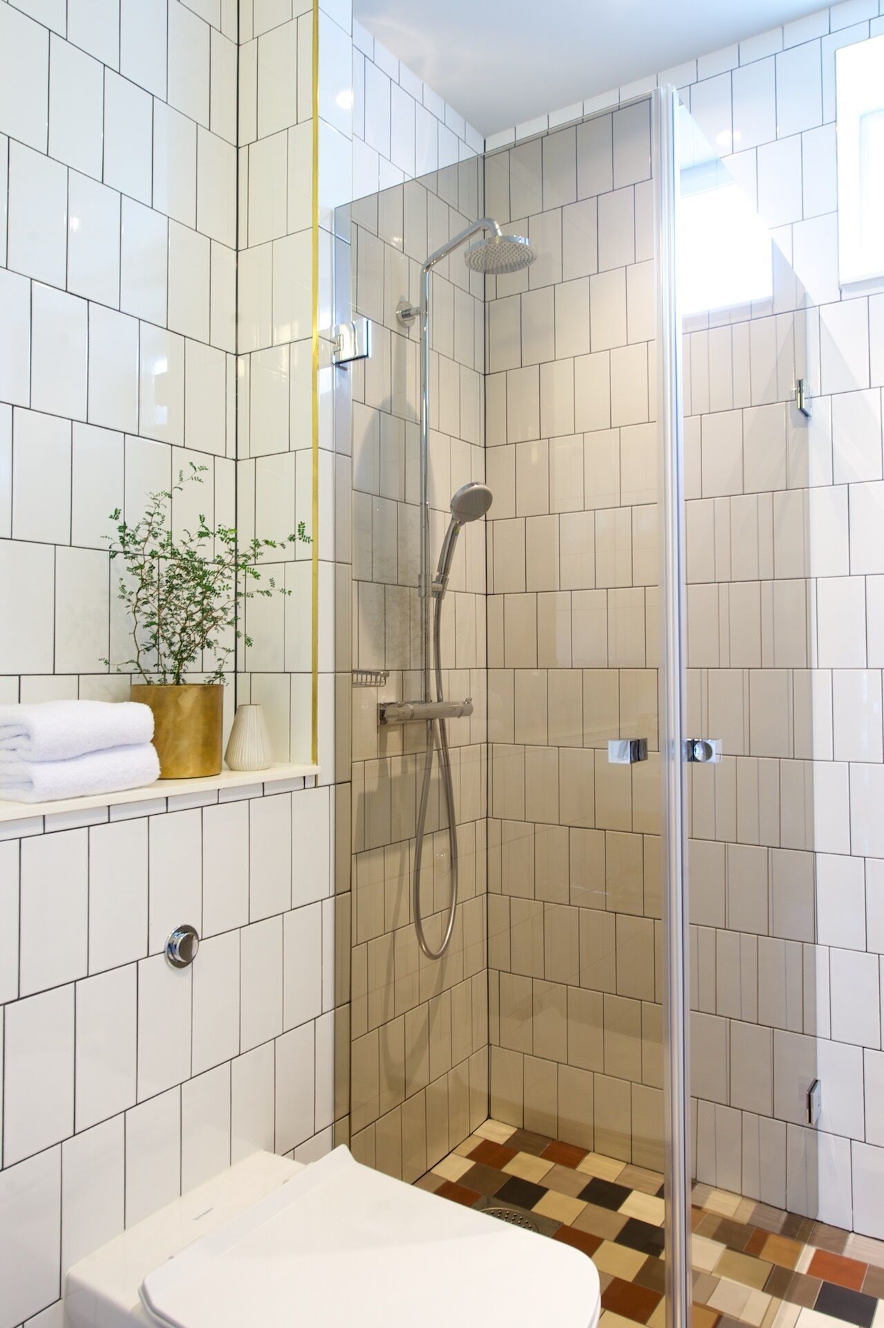 Douche, articles de toilette (gratuits), séchoir à cheveux