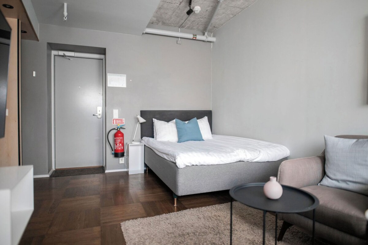 Standard Studio | Iron/ironing board, WiFi (free), bed sheets