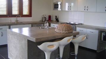 3 Bedroom Villa (Villa Trupial) | Private kitchen | Fridge, microwave, coffee/tea maker