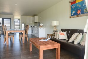 2 Bedroom Villa (Kas Bonnie) | Living room