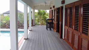 3 Bedroom Villa (Villa Trupial) | 露台/庭院