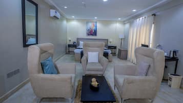 Captain Suite | 1 bedroom, premium bedding, pillowtop beds, desk
