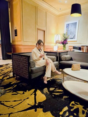 Sala de estar en el lobby