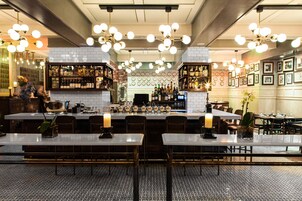 Café da manhã, almoço e jantar