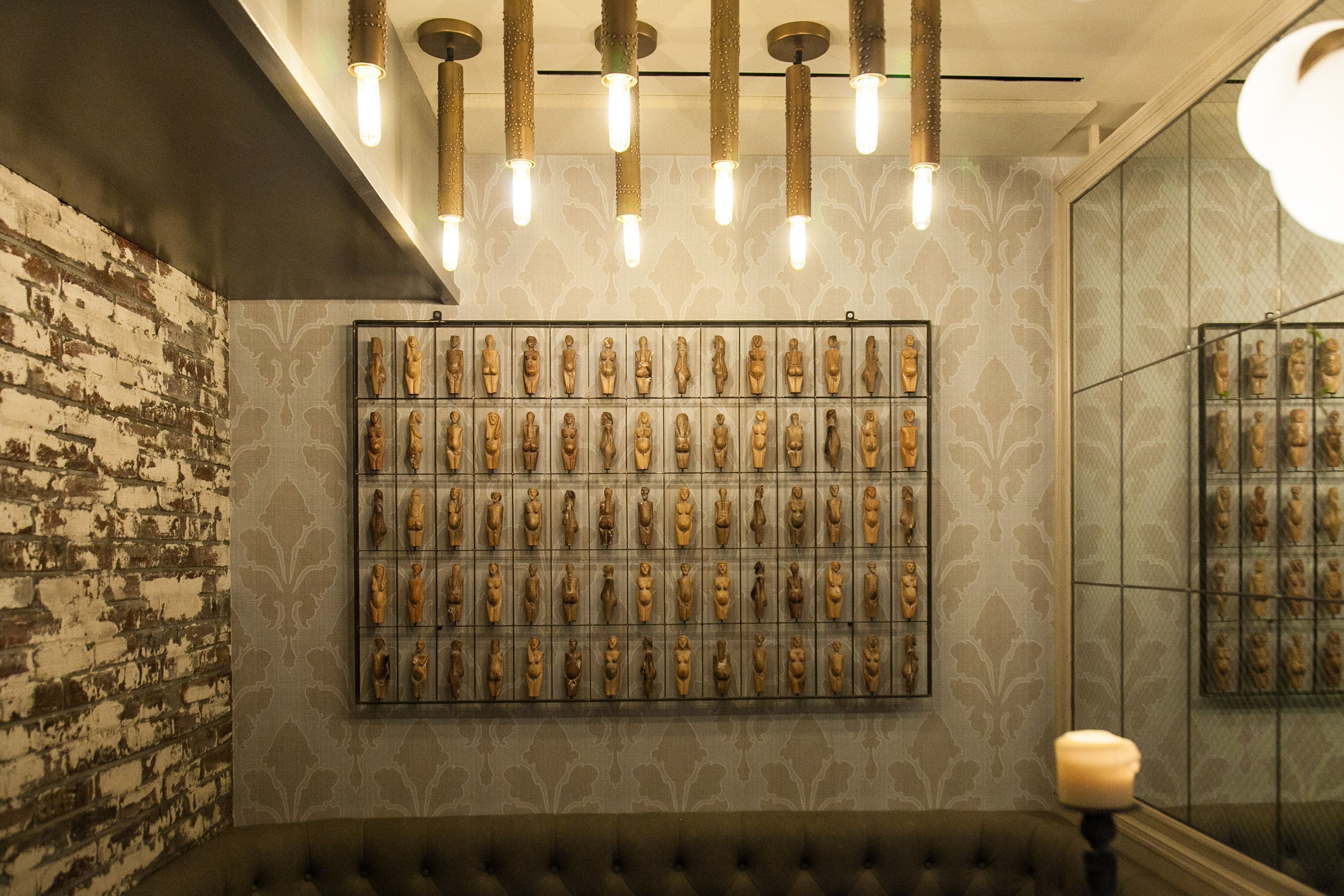 breakfast, lunch and dinner served